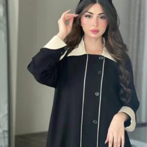 عباية ميسام ربع كلوش أسود فاحم – كريب فاخر بتفاصيل بيج وياقة عصرية وطقطق مخفي